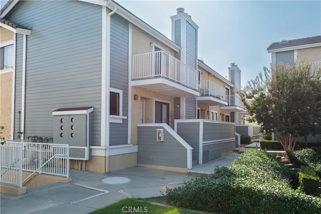 1812 Huntington Drive