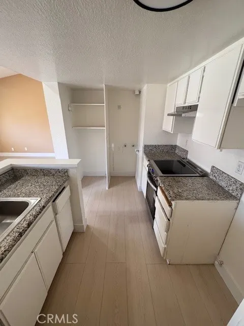 3635 OAK CREEK