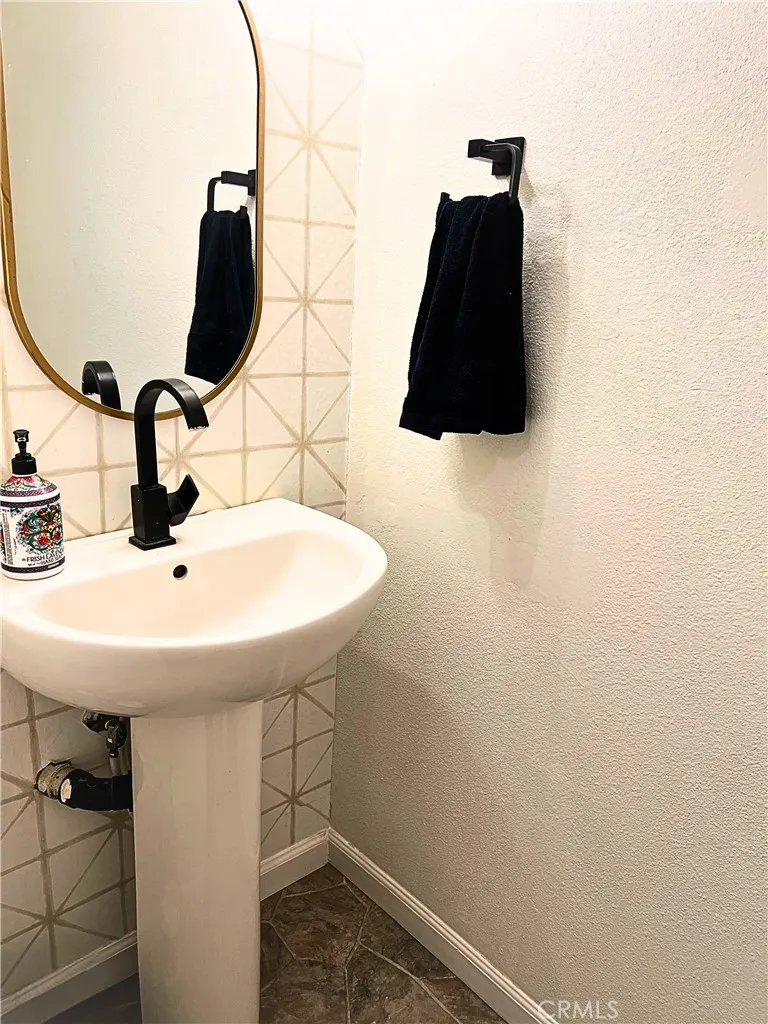 544 N Orange, #B
