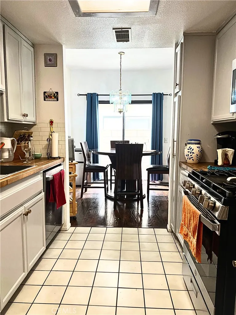 544 N Orange, #B