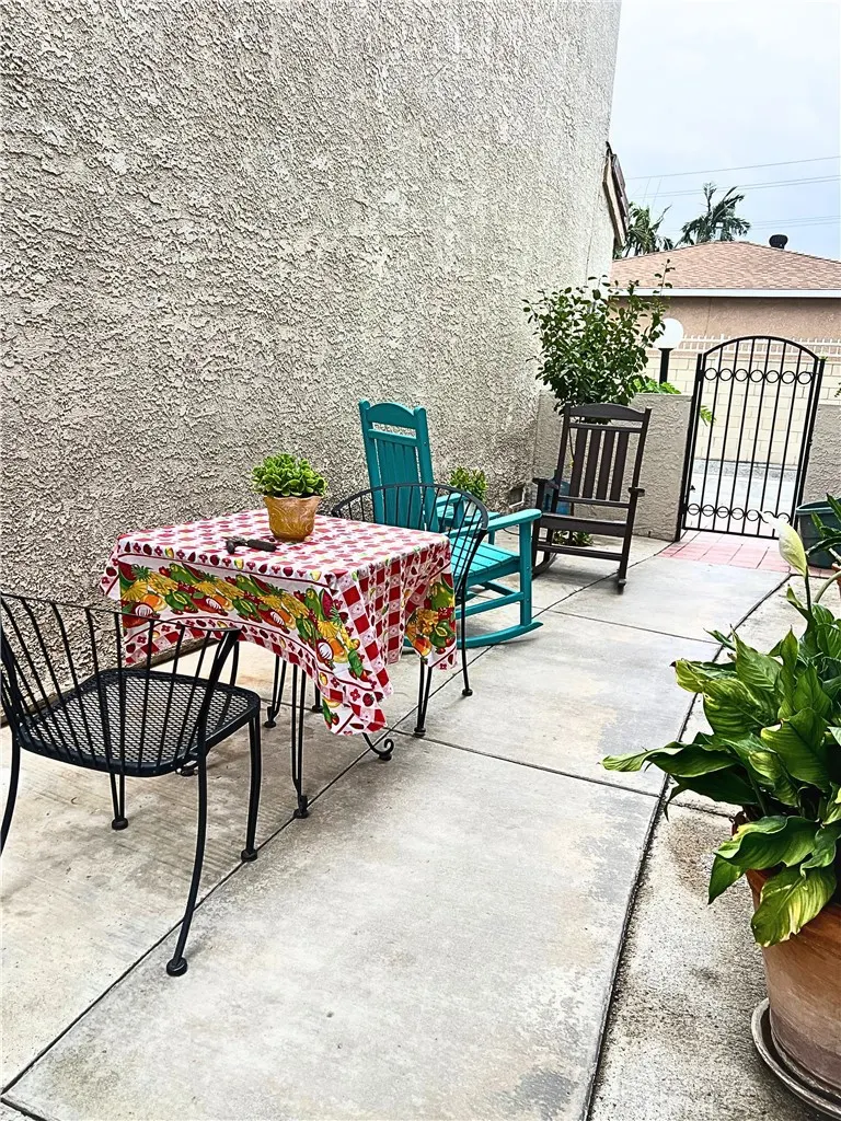 544 N Orange, #B