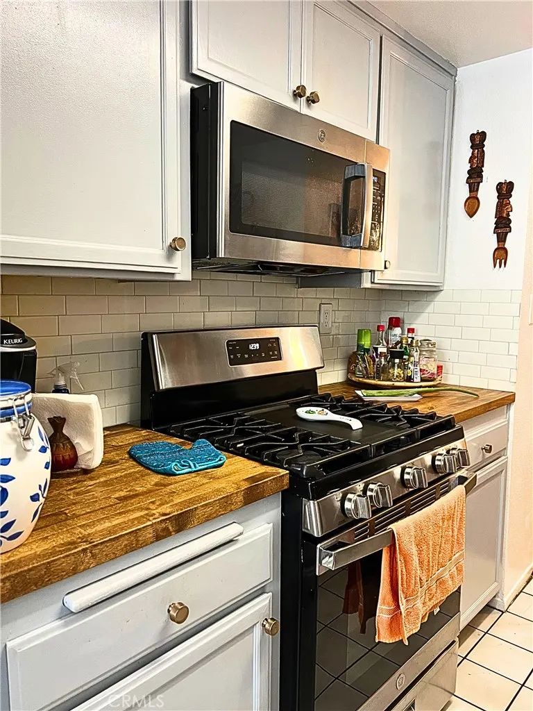 544 N Orange, #B
