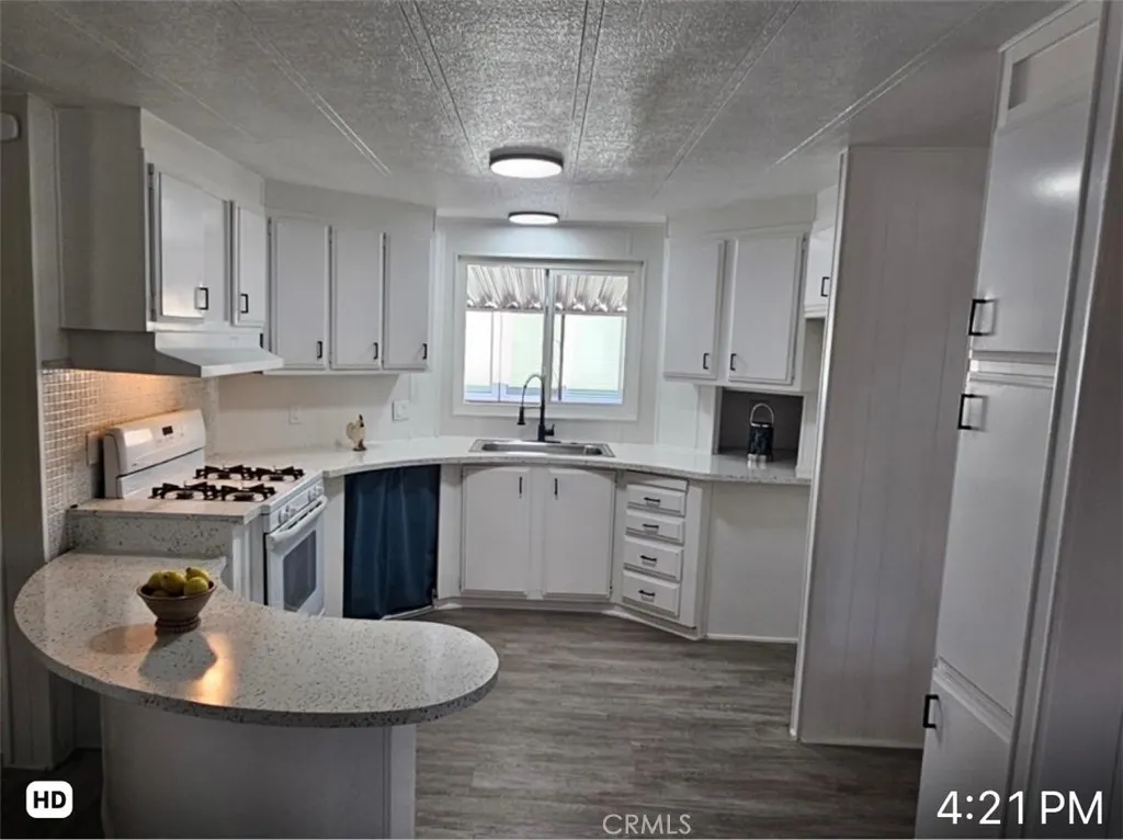 1456 E Philadelphia, #372