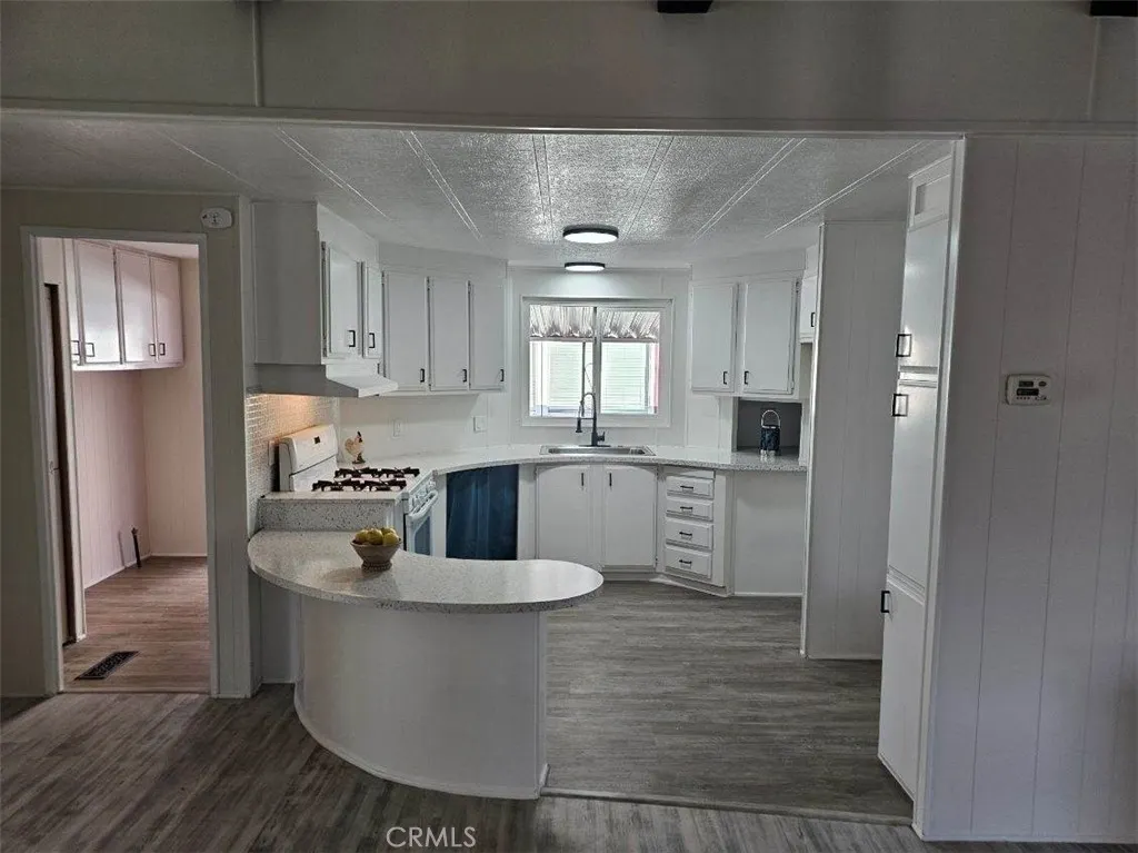 1456 E Philadelphia, #372