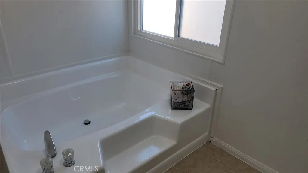 1456 E Philadelphia, #372