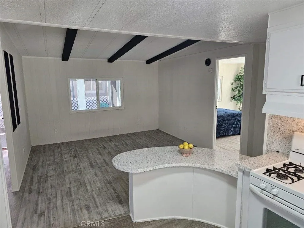 1456 E Philadelphia, #372