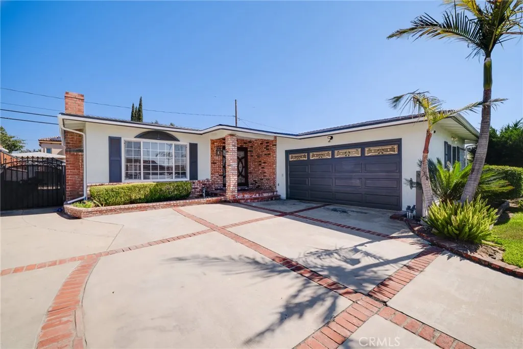 814 Crestfield