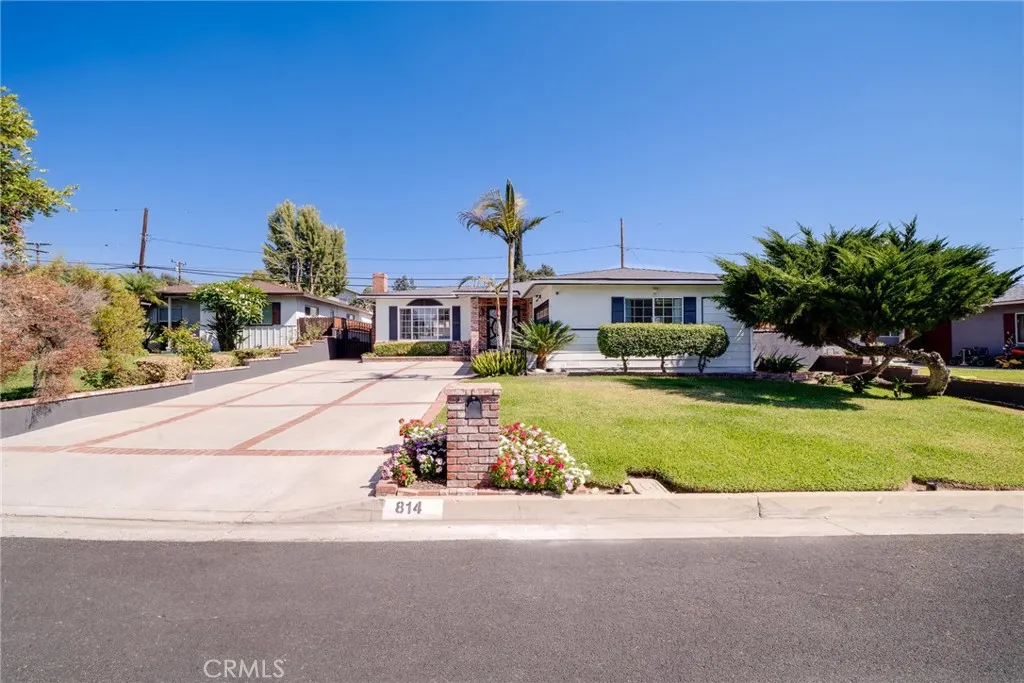 814 Crestfield