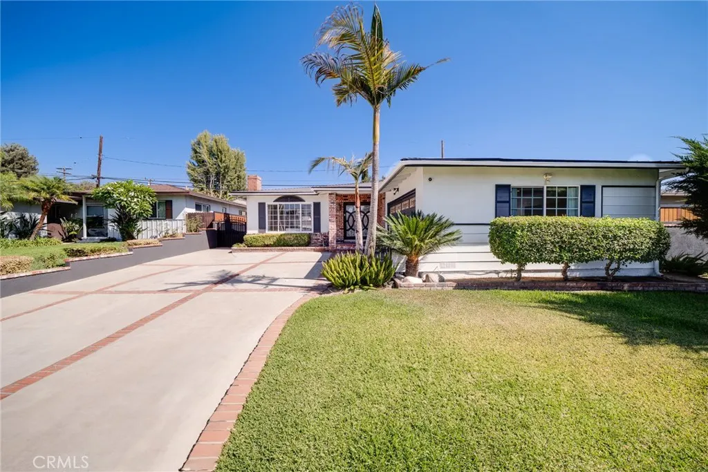 814 Crestfield