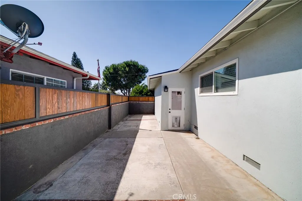 814 Crestfield
