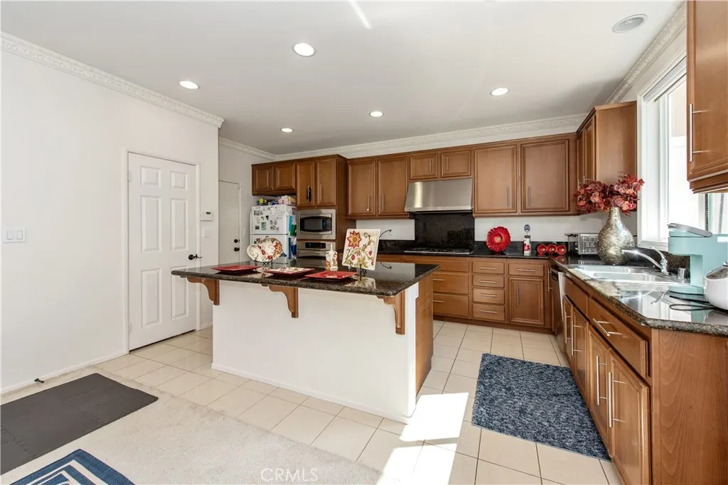 1828 Scenic View Circle