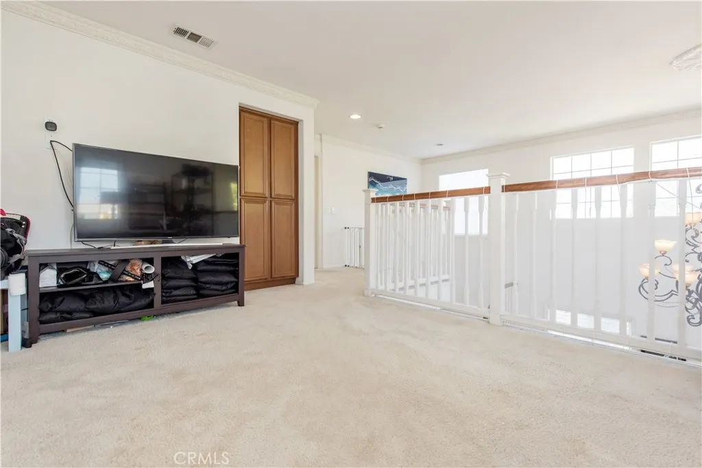 1828 Scenic View Circle