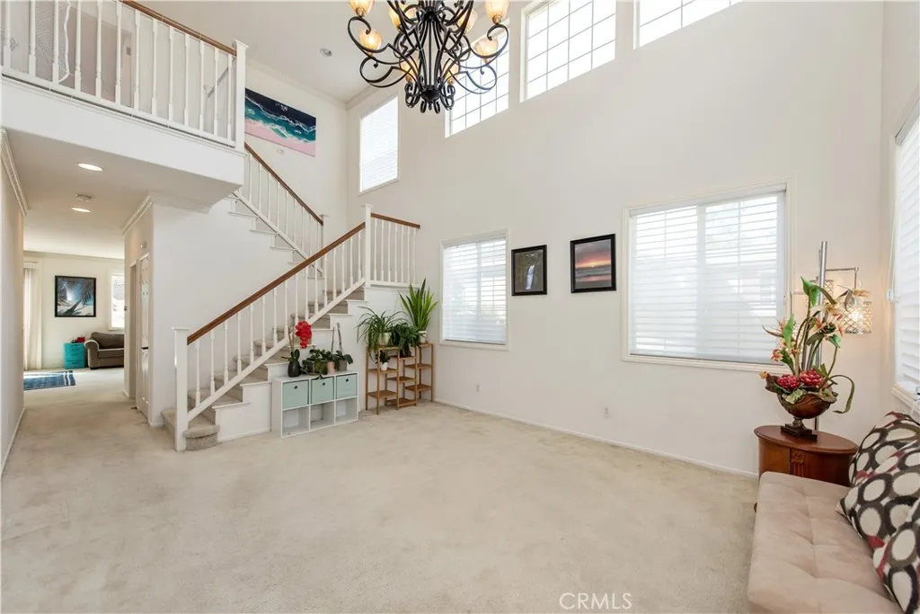 1828 Scenic View Circle