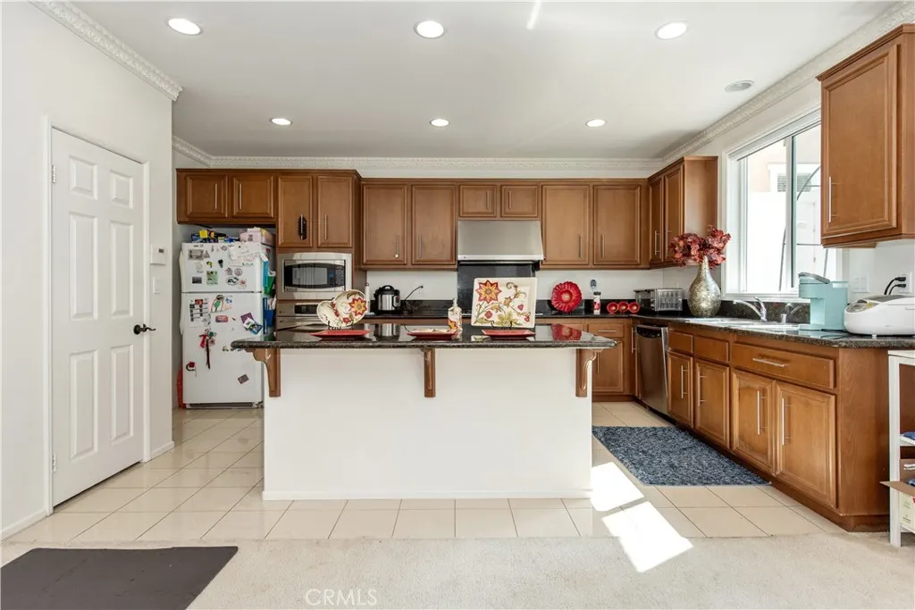 1828 Scenic View Circle