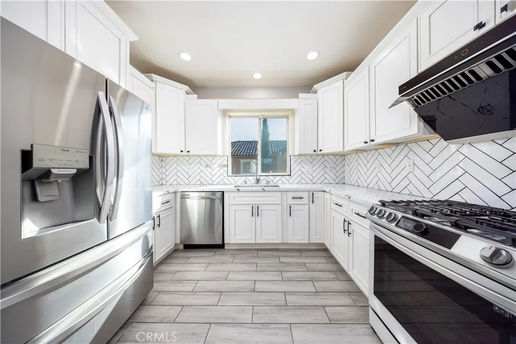 1456 W 11th