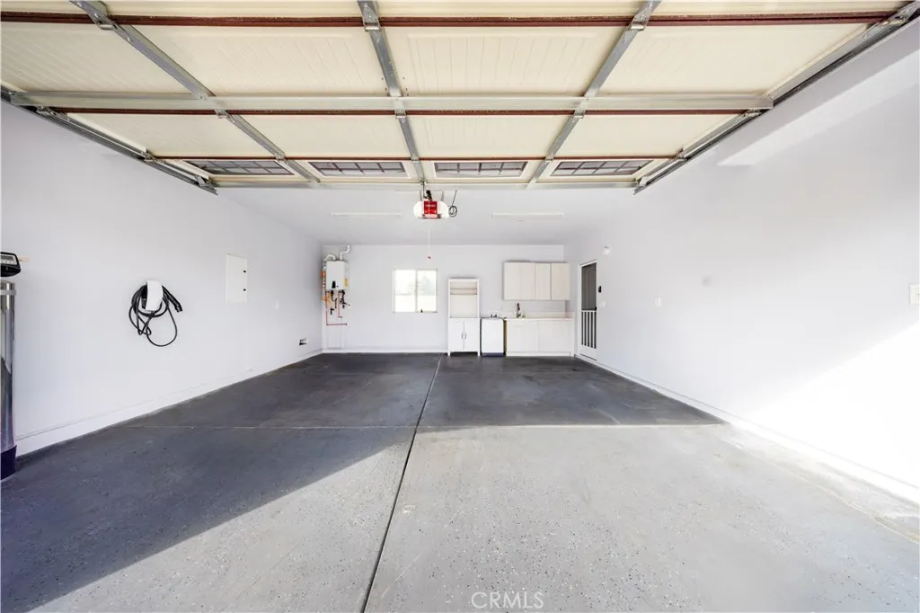 1456 W 11th