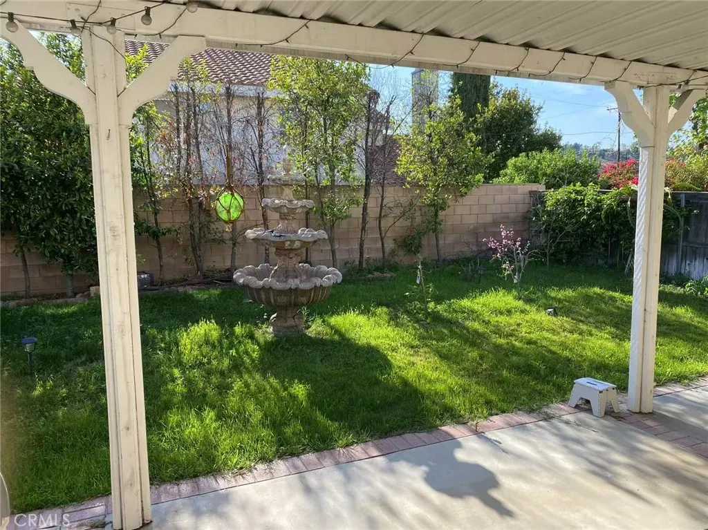 1385 Estel