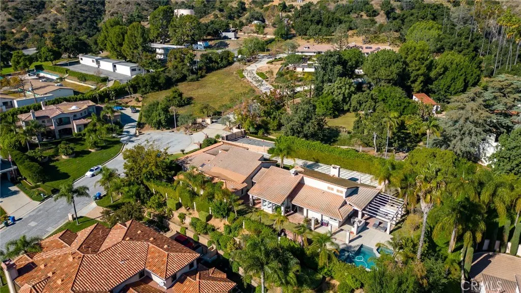 940 N Silent Ranch Drive