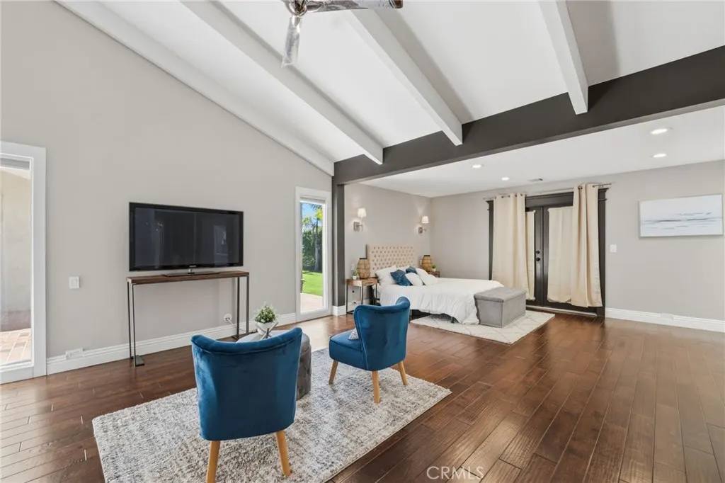 940 N Silent Ranch Drive