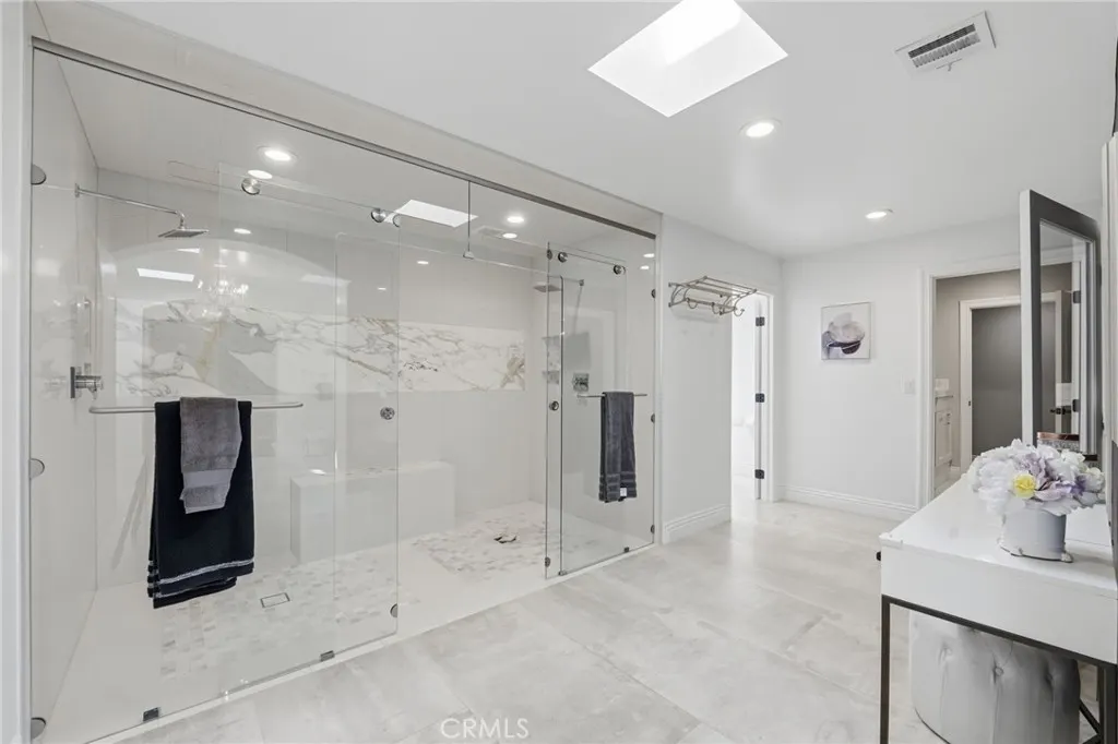 940 N Silent Ranch Drive