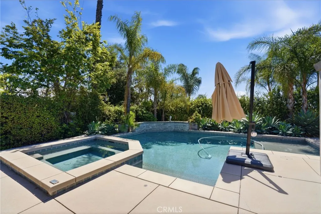 940 N Silent Ranch Drive