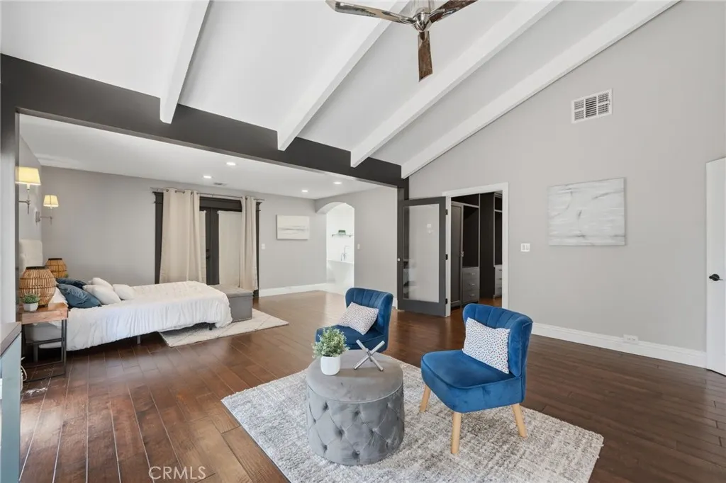 940 N Silent Ranch Drive