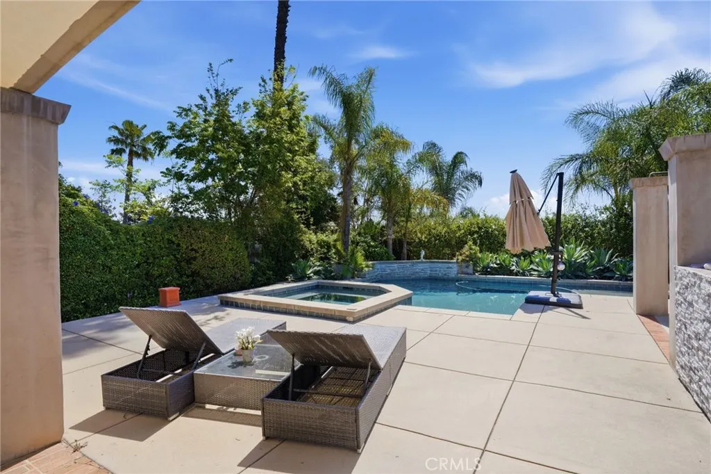 940 N Silent Ranch Drive
