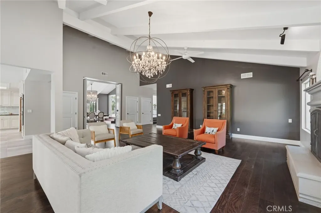 940 N Silent Ranch Drive