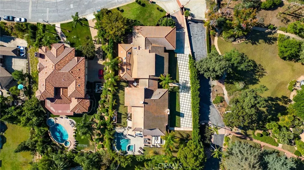 940 N Silent Ranch Drive
