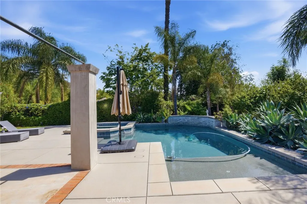 940 N Silent Ranch Drive