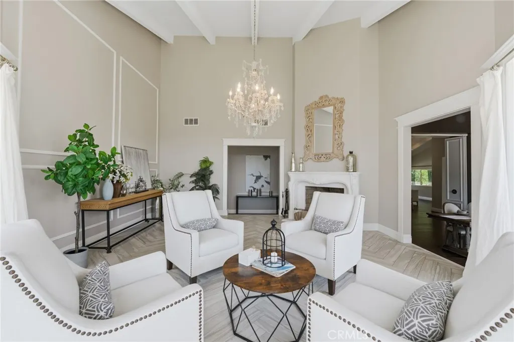 940 N Silent Ranch Drive