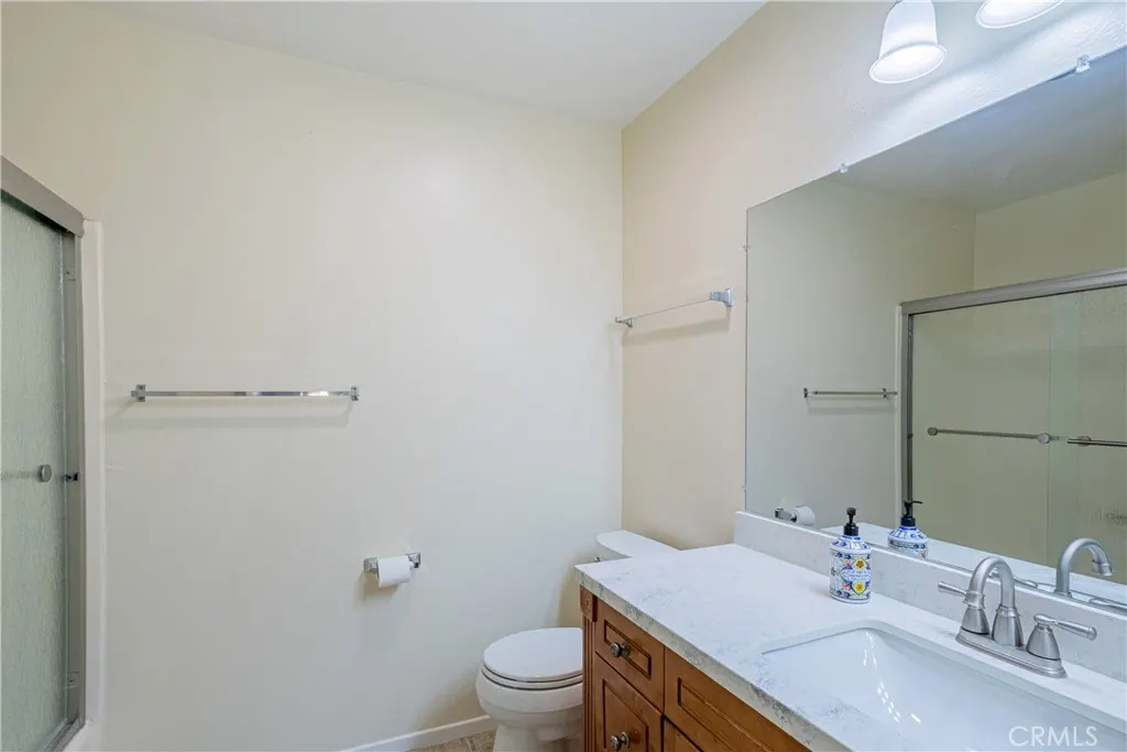 1008 Las Lomas Unit C