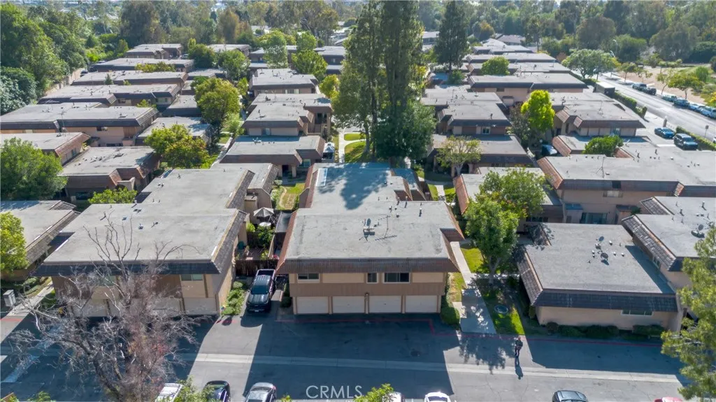 1008 Las Lomas Unit C
