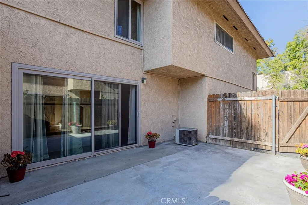 1008 Las Lomas Unit C