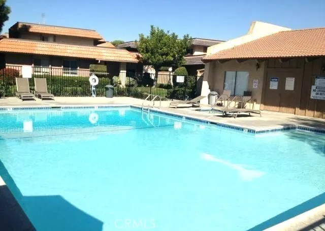 1008 Las Lomas Unit C