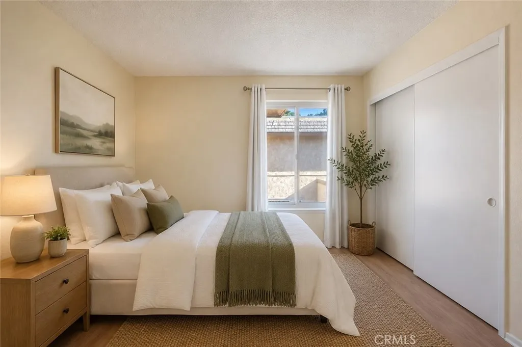 1008 Las Lomas Unit C