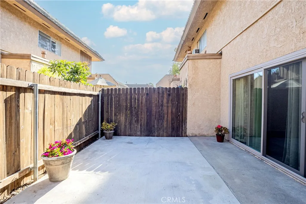 1008 Las Lomas Unit C