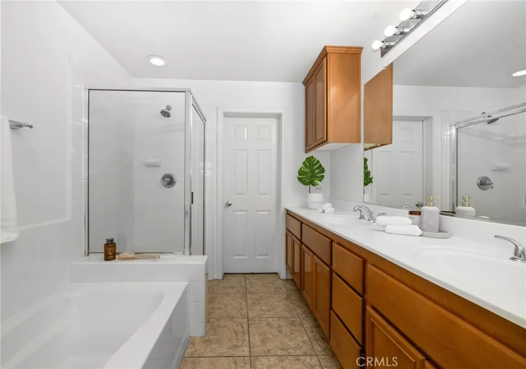 1556 Ledgestone Lane