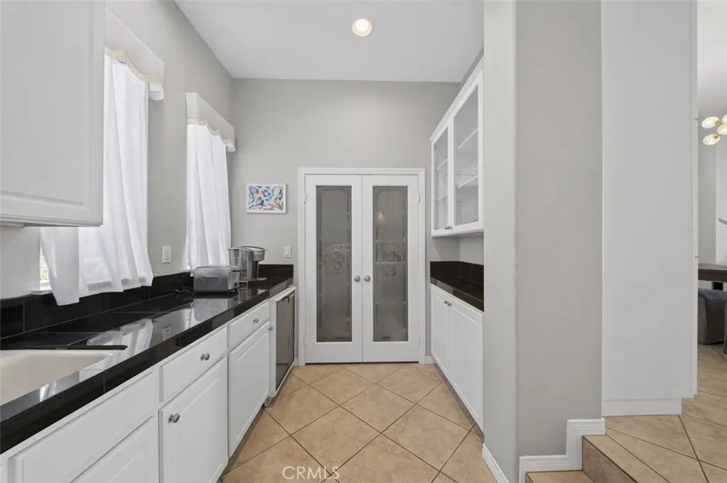 2420 Vista Del Sol