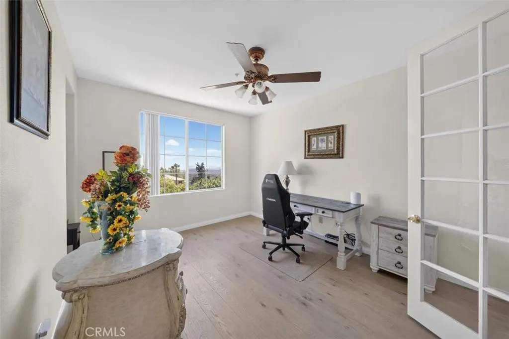 2420 Vista Del Sol