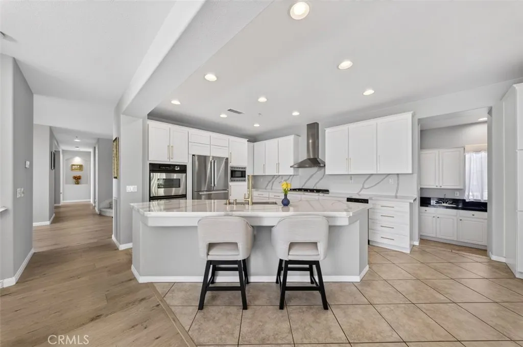 2420 Vista Del Sol