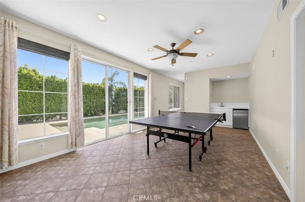 2420 Vista Del Sol