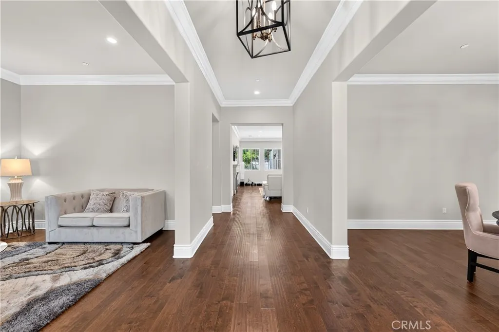 1469 E Foothill Blvd
