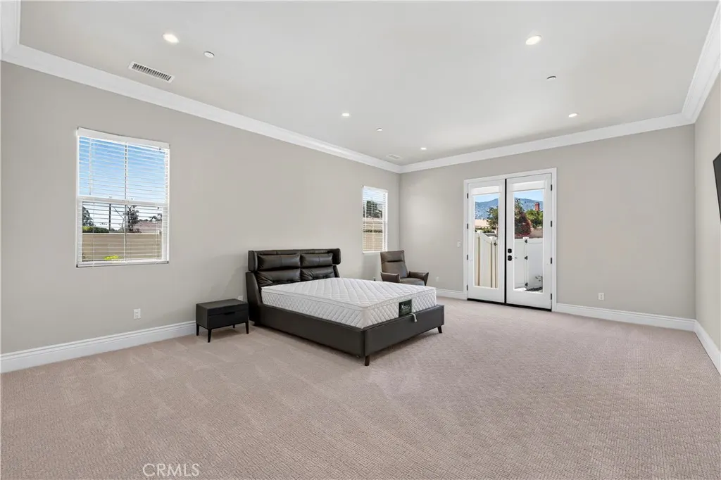 1469 E Foothill Blvd