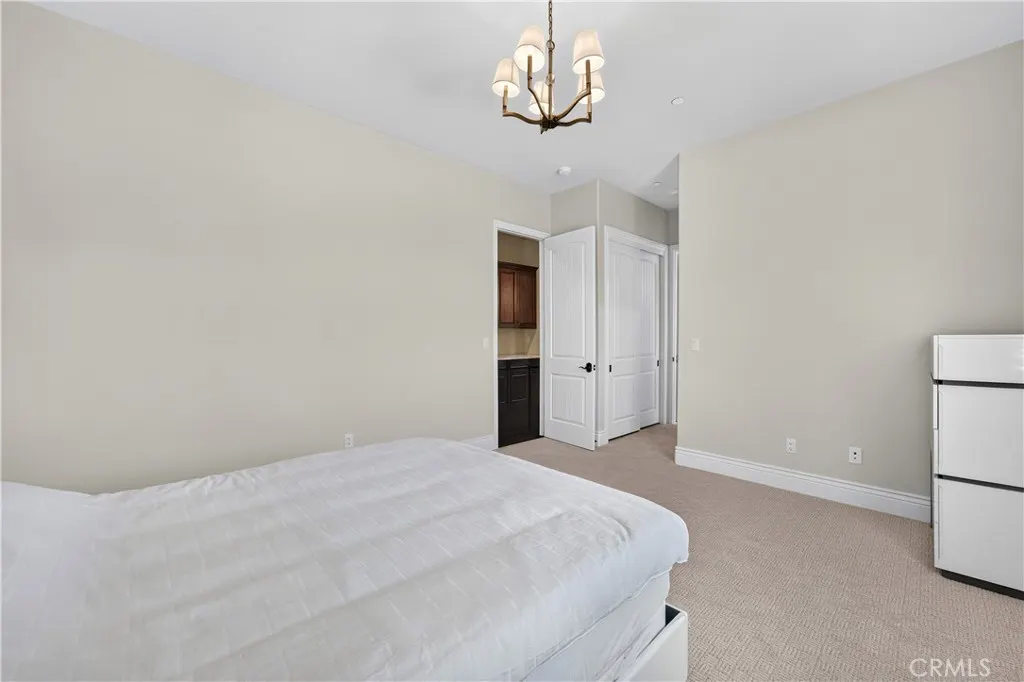 1469 E Foothill Blvd