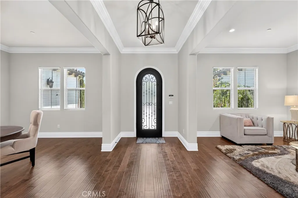 1469 E Foothill Blvd
