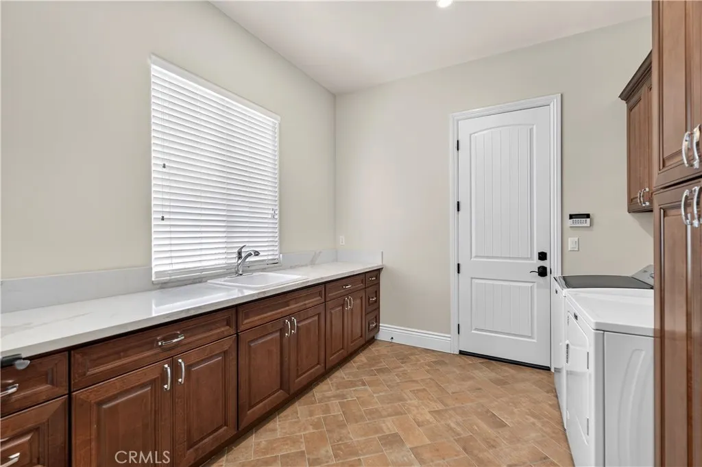 1469 E Foothill Blvd