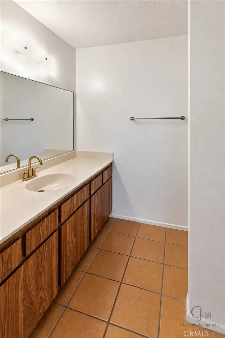 1020 Golden Springs #A