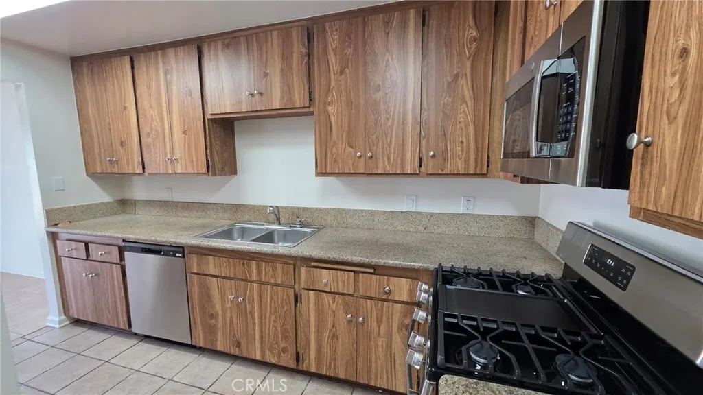 1020 Golden Springs #A