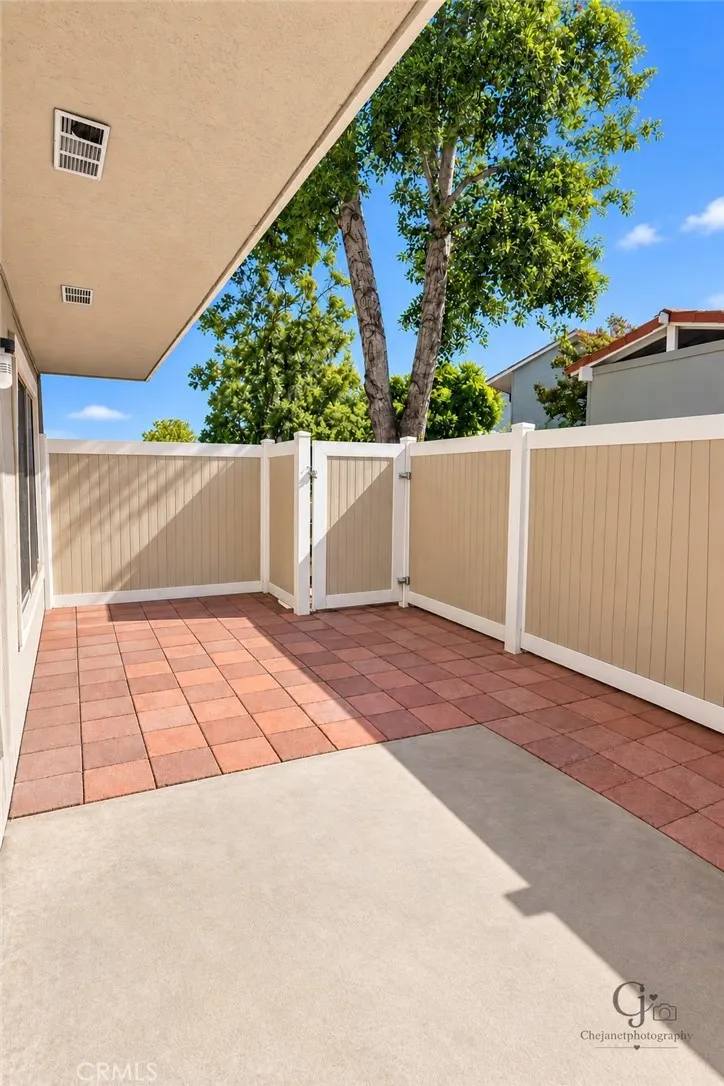 1020 Golden Springs #A